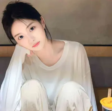 邓女士